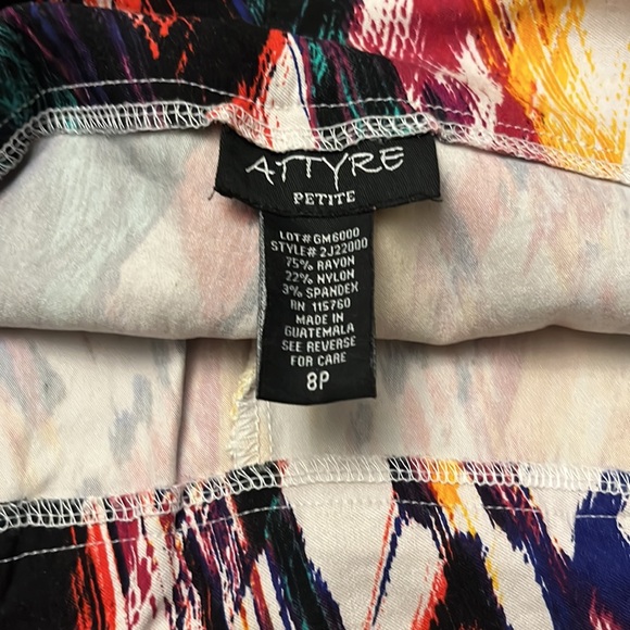 Attyre skort EUC - Picture 3 of 5